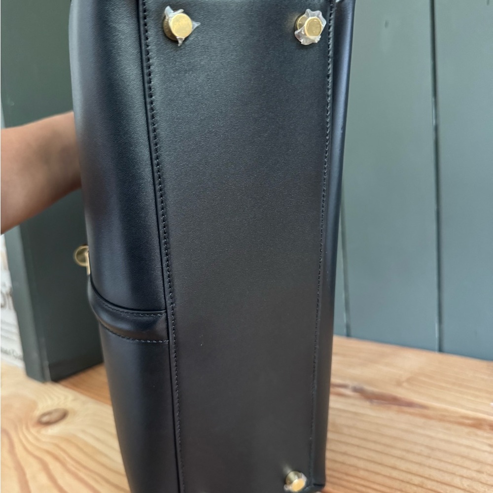 Celine handbag CLASSIQUE 16 BAG IN SATINATED CALFSKIN - Picture 7 of 16